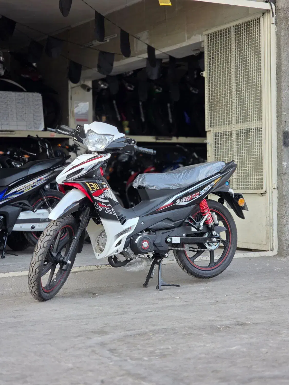 بی کلاچ هرم اسپید ۱۳۰ (موتو سی سی)|موتورسیکلت|مشهد, رضاییه|دیوار