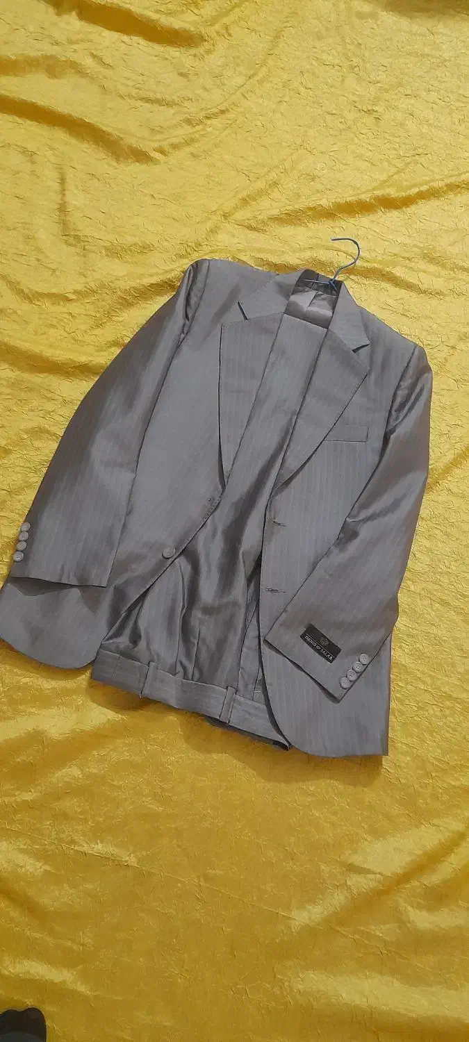 کت شلوار، نو|لباس|دامغان, |دیوار