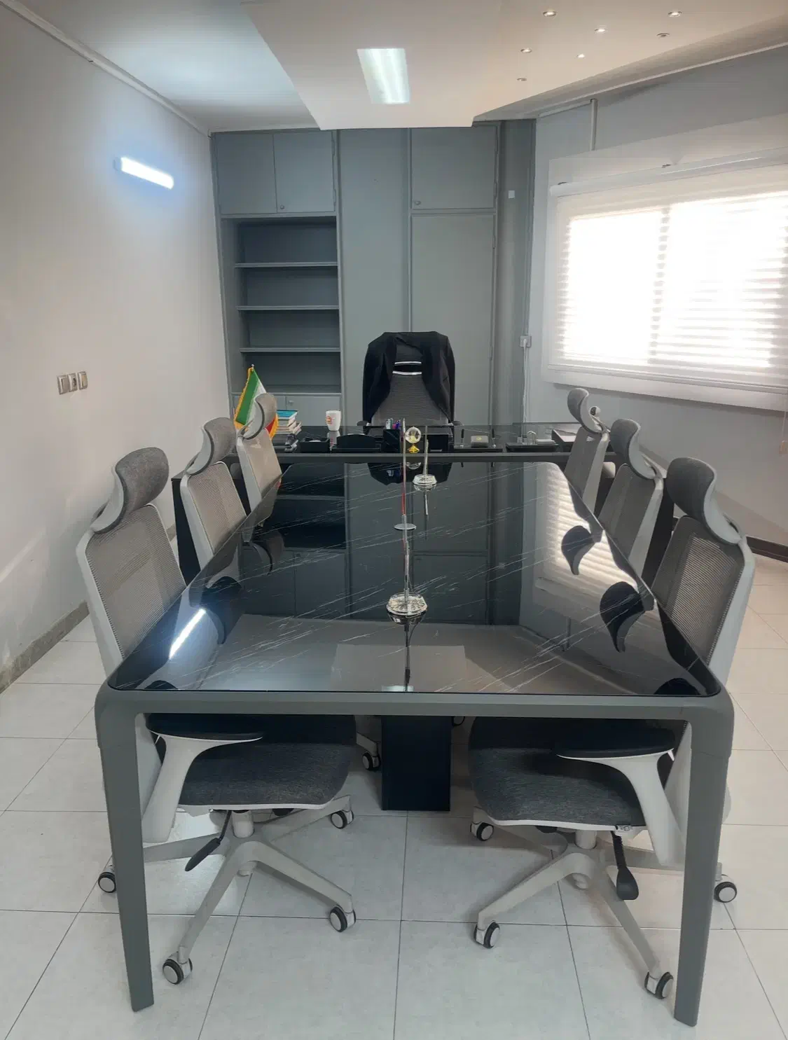 ست کامل میز و صندلی اداری|دفتر کار|اصفهان, چرخاب|دیوار