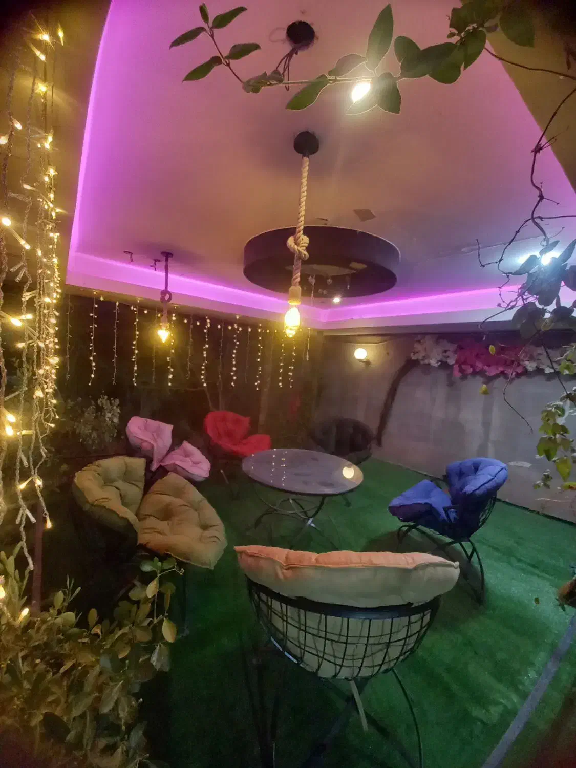 اجاره باغ ویلا اسخراب گرم تصفیه چهارفصل فقط ۱ملیون|اجارهٔ کوتاه‌مدت ویلا و باغ|مشهد, میان ولایت|دیوار