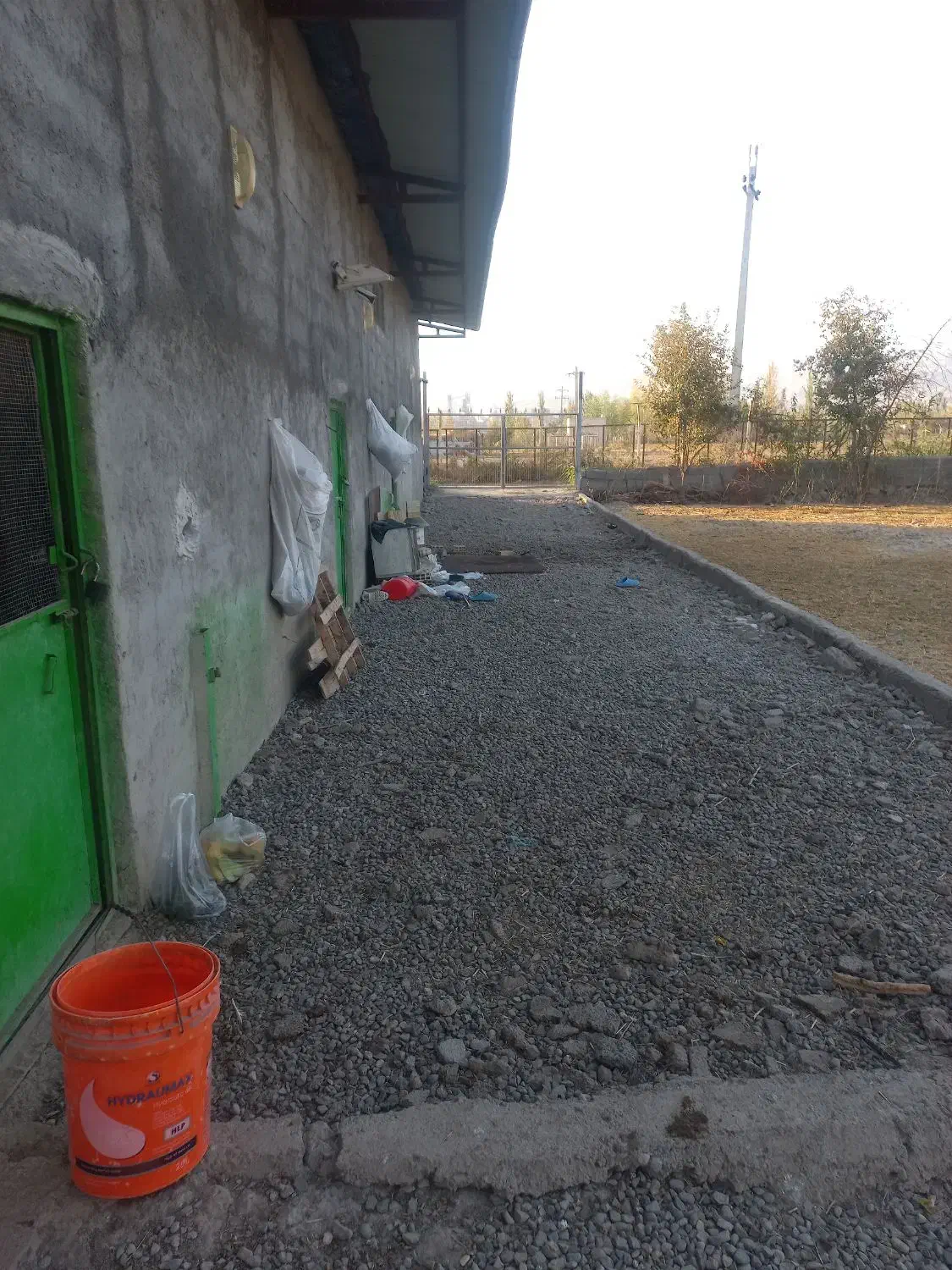 اجاره سالن|اجارهٔ دفتر صنعتی، کشاورزی، تجاری|میانه, |دیوار