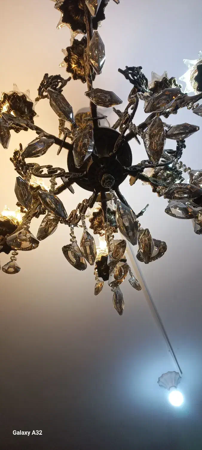 لوستر ۶ شعله ۱۲ شاخه تمام برنز|لوستر و چراغ آویز|پردیس, فاز ۸|دیوار