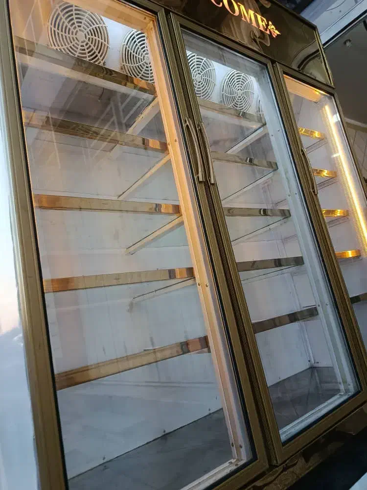 یخچال ویترینی 3درب یک سمت نما طلایی|فروشگاه و مغازه|اهواز, فرهنگ شهر|دیوار