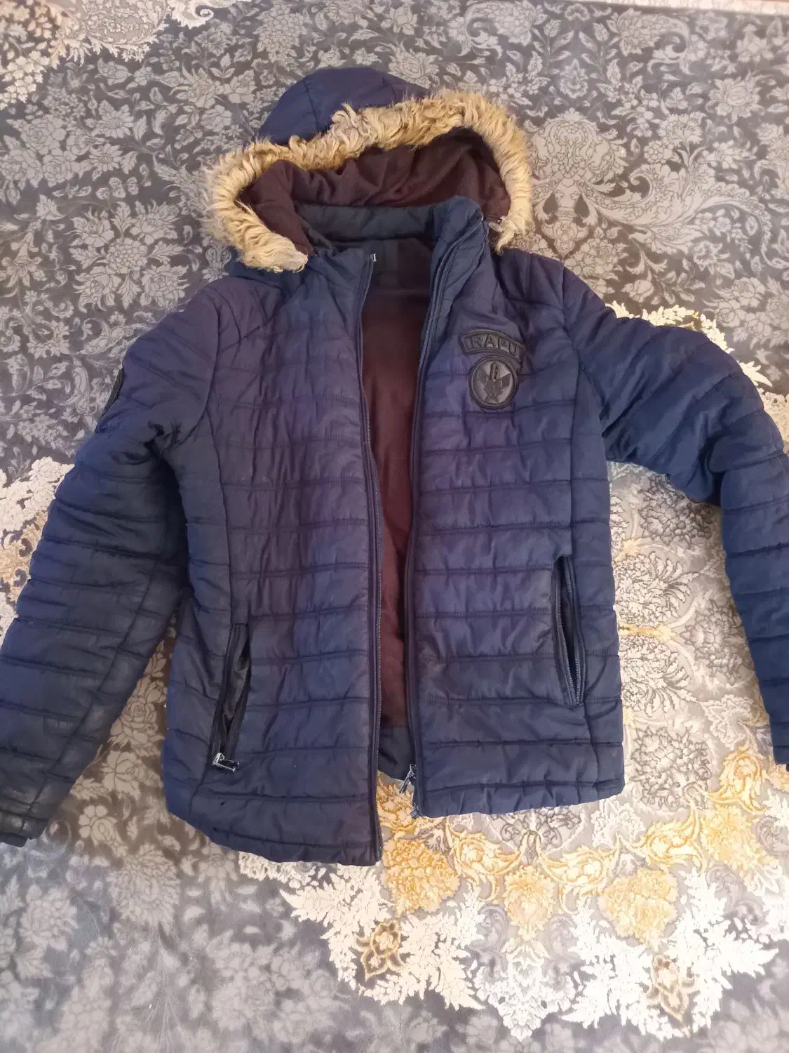 لباس درحدنو|لباس|چالوس, |دیوار