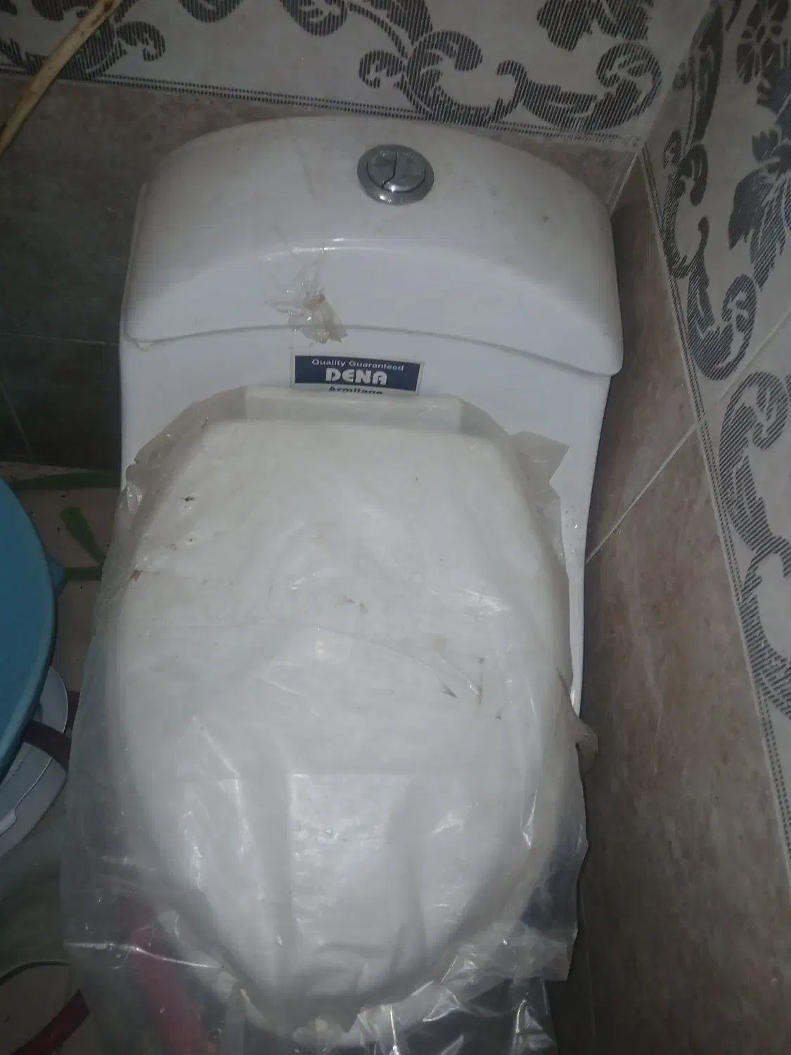 توالت فرنگی دنا کاملا نو بدون استفاده و نصب|لوازم سرویس بهداشتی|بومهن, |دیوار