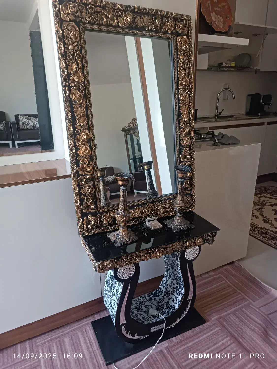 آینه و کنسول شمعدان دار و دارای اسپیکر|بوفه، ویترین، کنسول|کشاورز, |دیوار