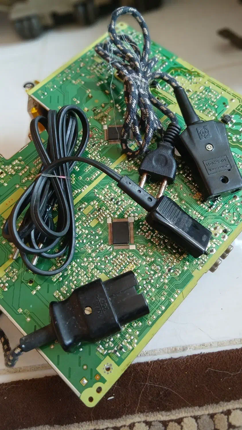 کابل پاور۳،۲پین اصل ماینر،پلوپزوتعداد لوازم باارزش|قطعات و لوازم جانبی رایانه|لنگرود, |دیوار