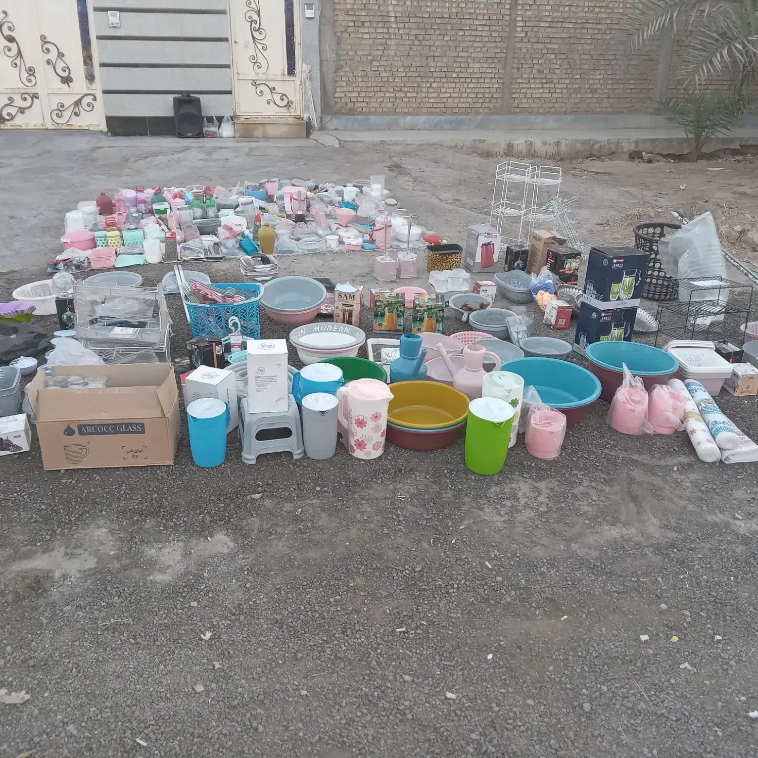 پلاسکوهمشون بفروش میرسن به قیمت عمده من درخدمتم|ظروف نگهدارنده، پلاستیکی، یک‌بارمصرف|اهواز, زرگان|دیوار