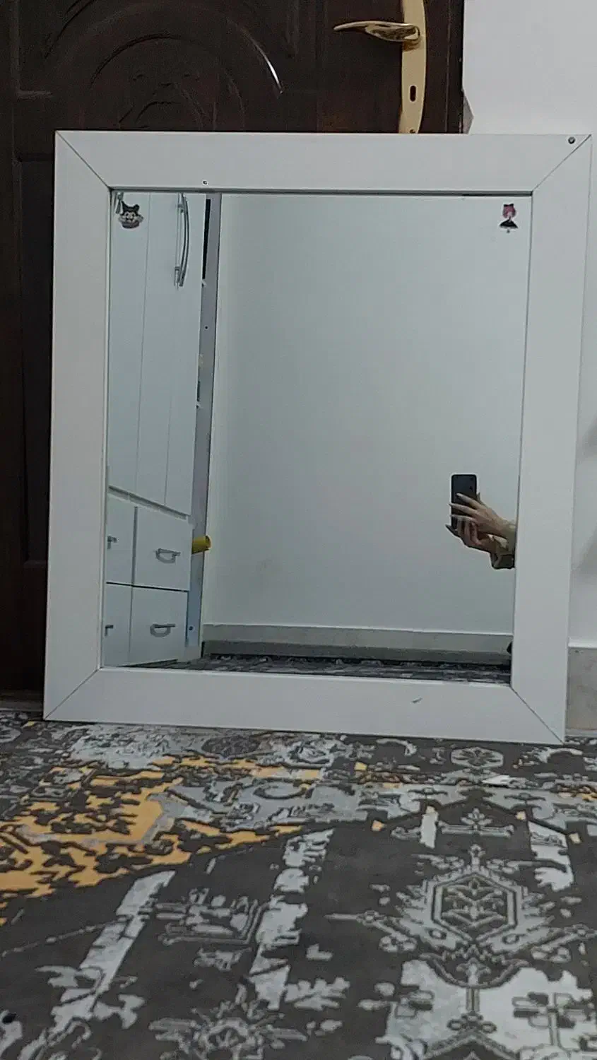 آیینه|آینه|تربت جام, پاسداران|دیوار