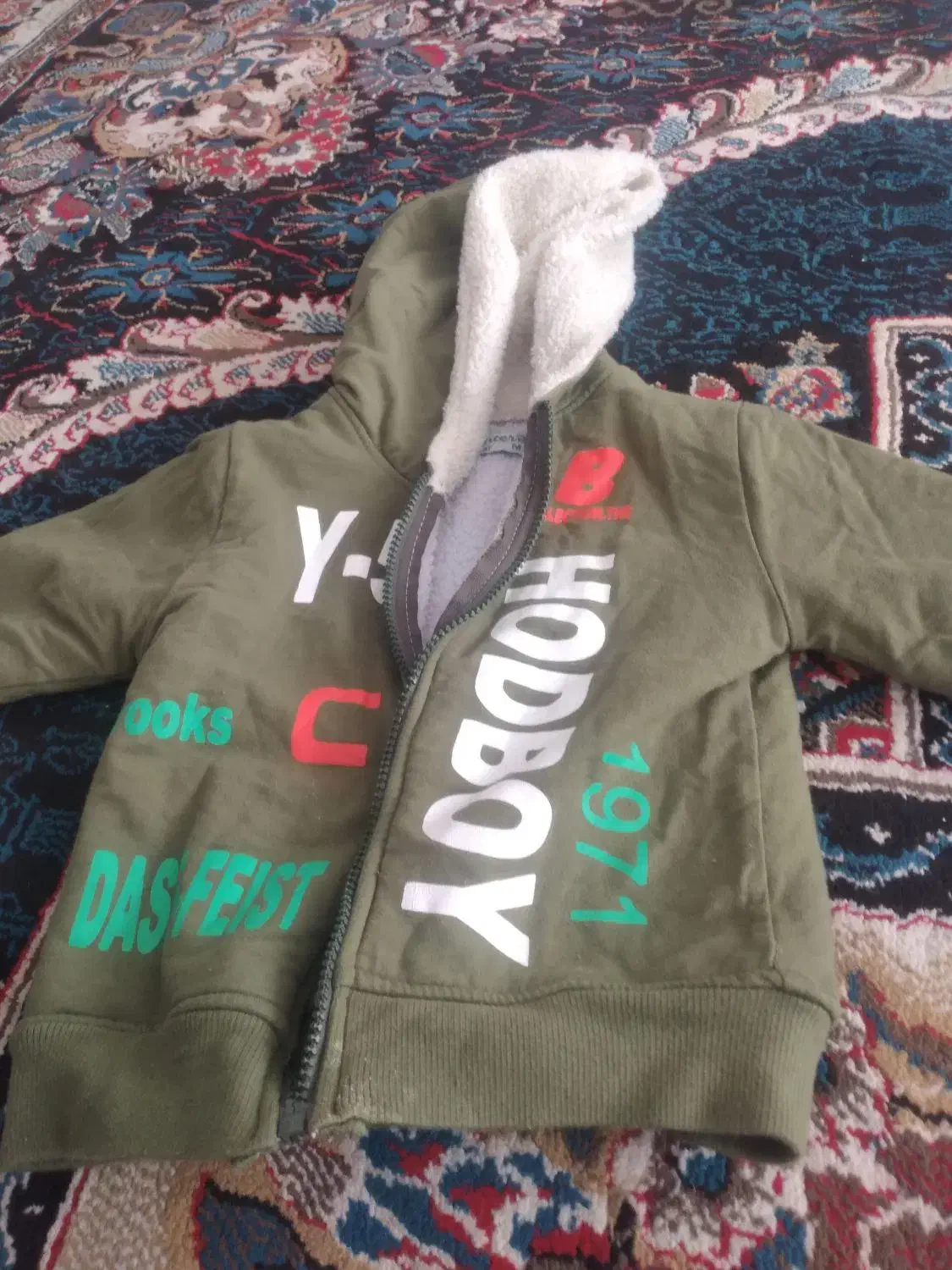 سویشرت وپافر بچه گانه اسپرت درحدنو|کفش و لباس بچه|کاشان, کارگر|دیوار