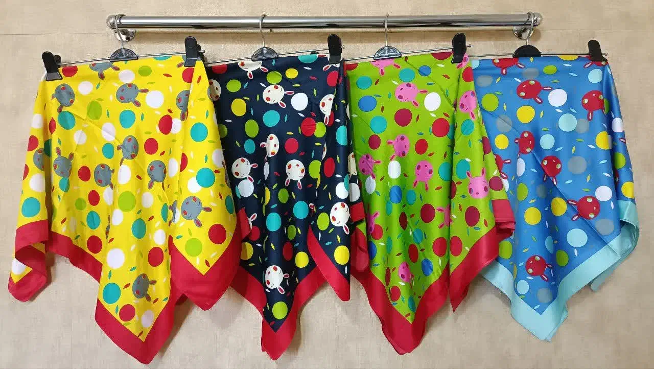 روسری بچگانه|کفش و لباس بچه|شاهینشهر, عطار|دیوار