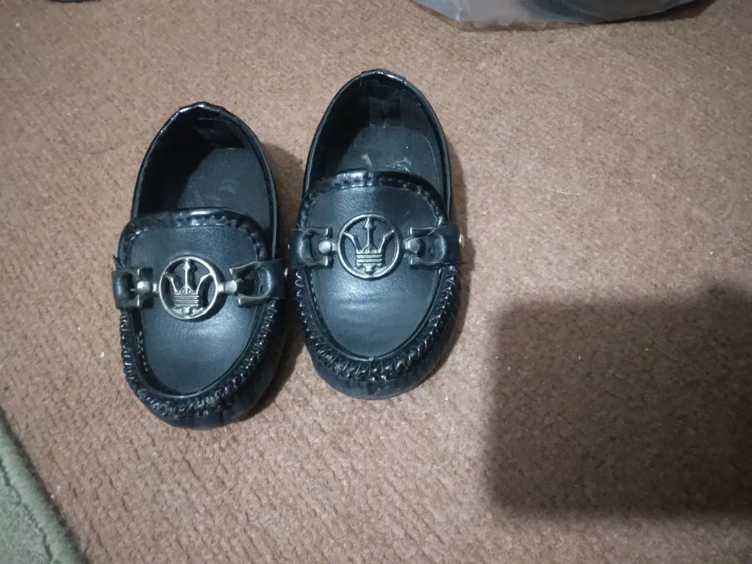 کفش بچگانه|کیف، کفش، کمربند|گالیکش, |دیوار