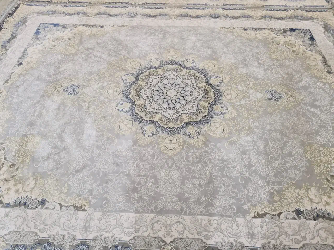 سه فرش 12 متری 1200|فرش|کارون, |دیوار