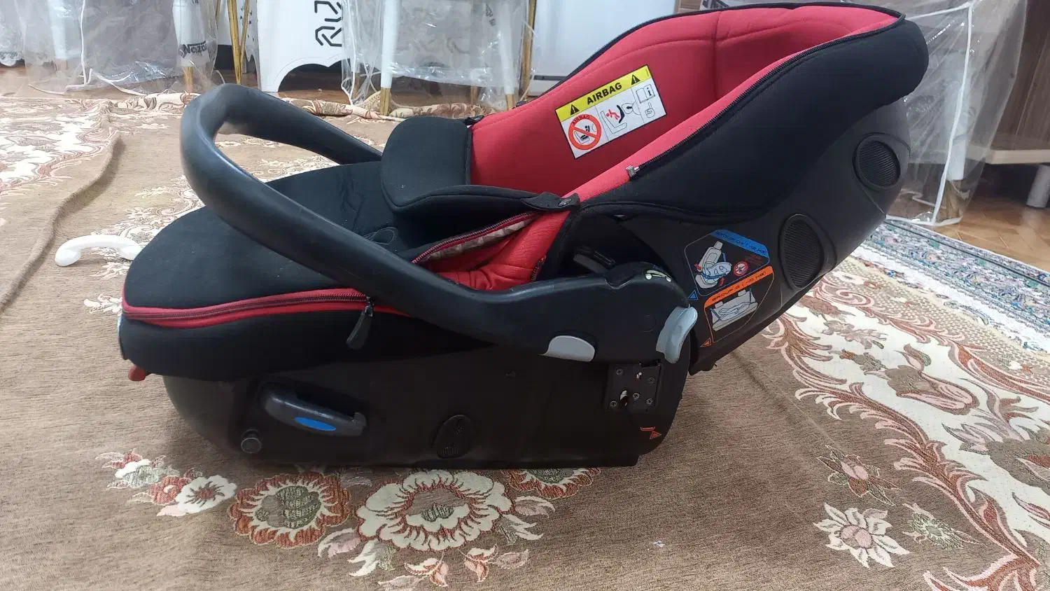 صندلی ماشین کودک سالم|تخت و صندلی بچه|رشت, معلولین|دیوار