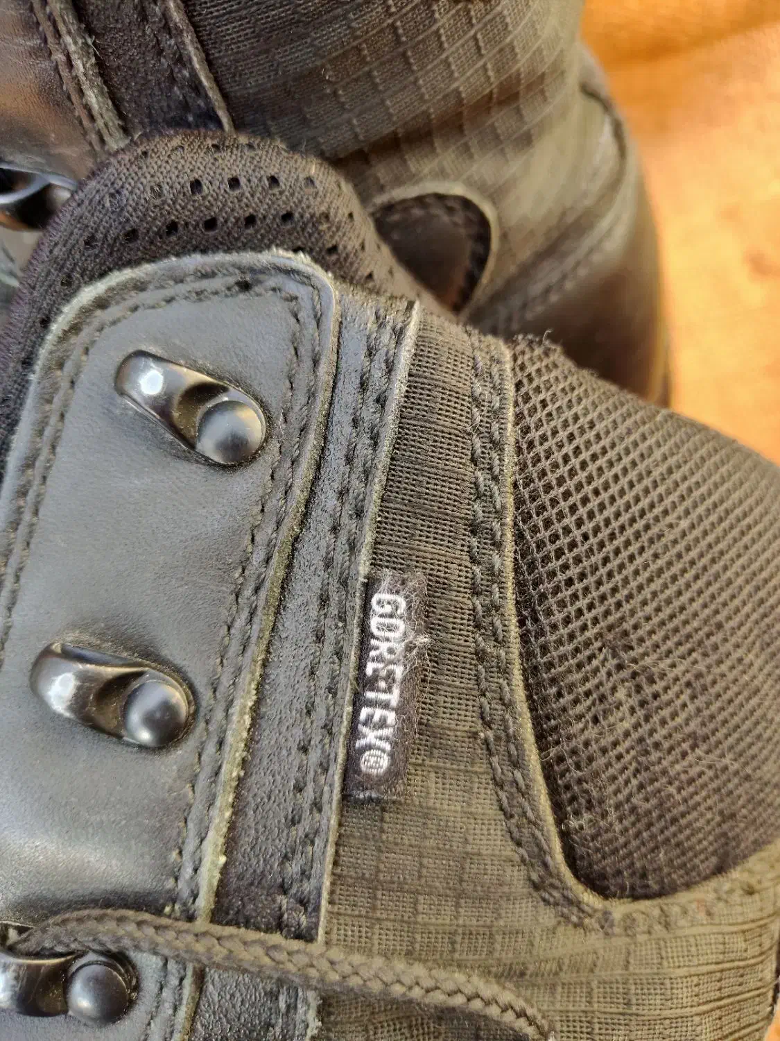 پوتین نظامی ضدآب کوهنوردی آفرود موتور اورجینال|کوهنوردی و کمپینگ|تهران, فلسطین (میدان انقلاب)|دیوار