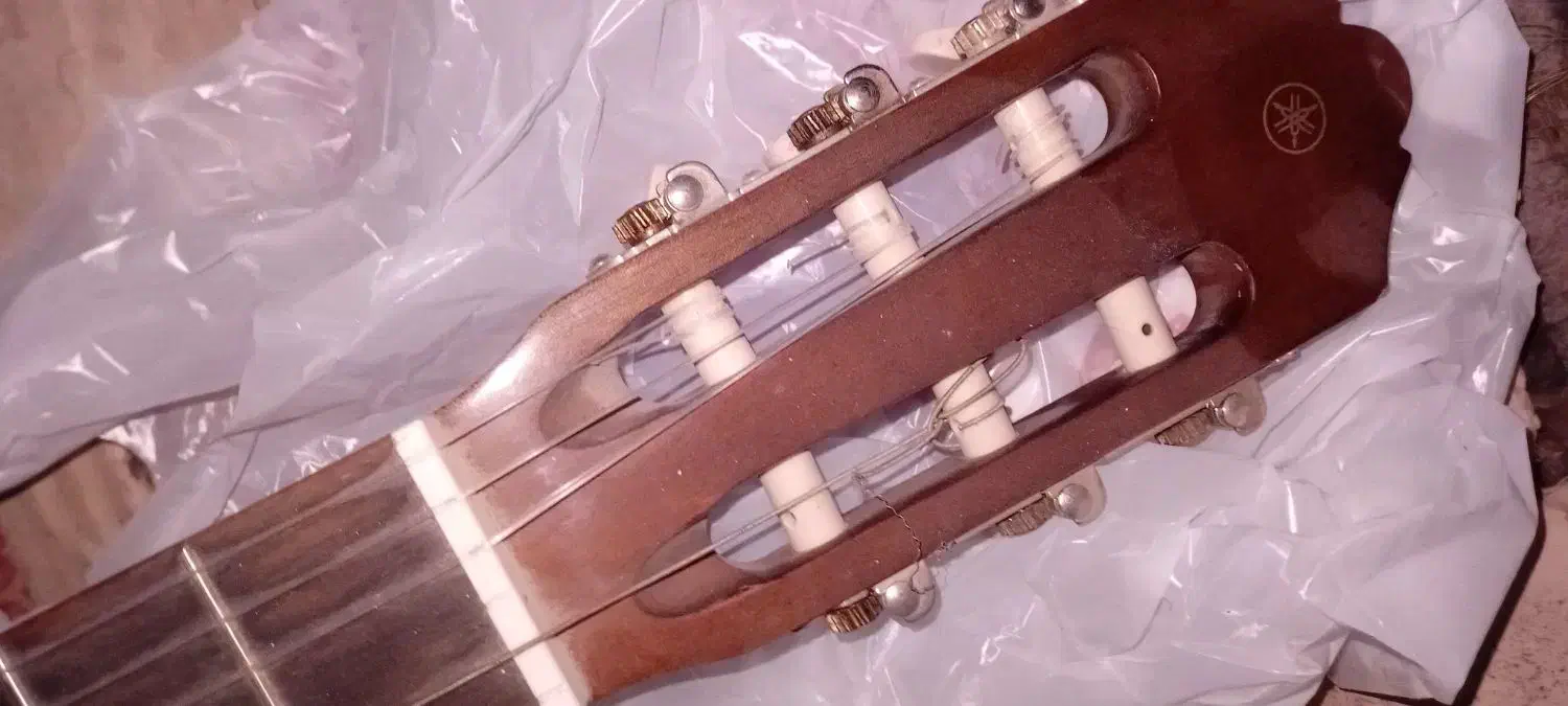 ۱گیتار یاماها c40|گیتار، بیس، امپلیفایر|رفسنجان, |دیوار