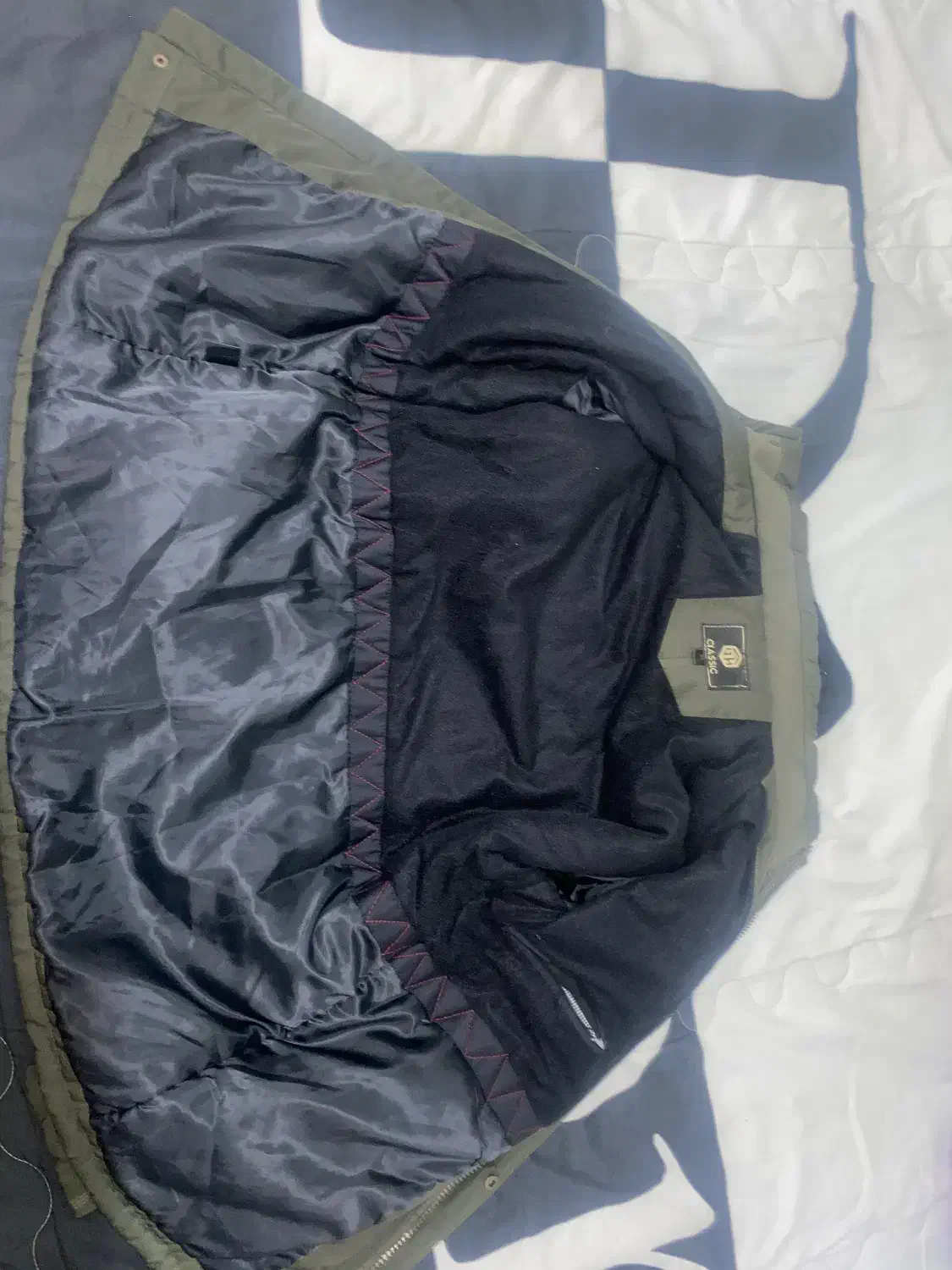 کاپشن در حد نو|لباس|بندر انزلی, نیمه شعبان|دیوار