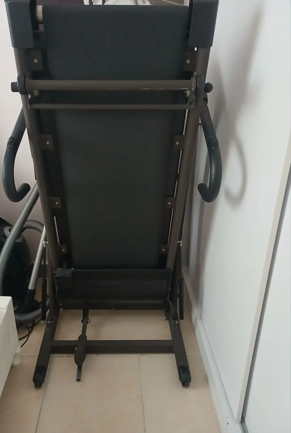 تردمیل سالم مجهز به دستگاه دازنشست و چرخونک ...|تجهیزات ورزشی|پرند, فاز ۴|دیوار