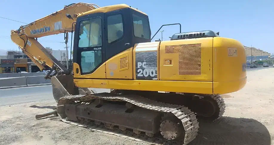 بیل مکانیکی کوماتسو 200خط 7|خودرو سنگین|شیراز, معالی‌آباد|دیوار