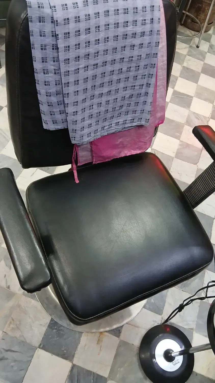 صندلی در حد نو|صندلی و نیمکت|بیرجند, |دیوار