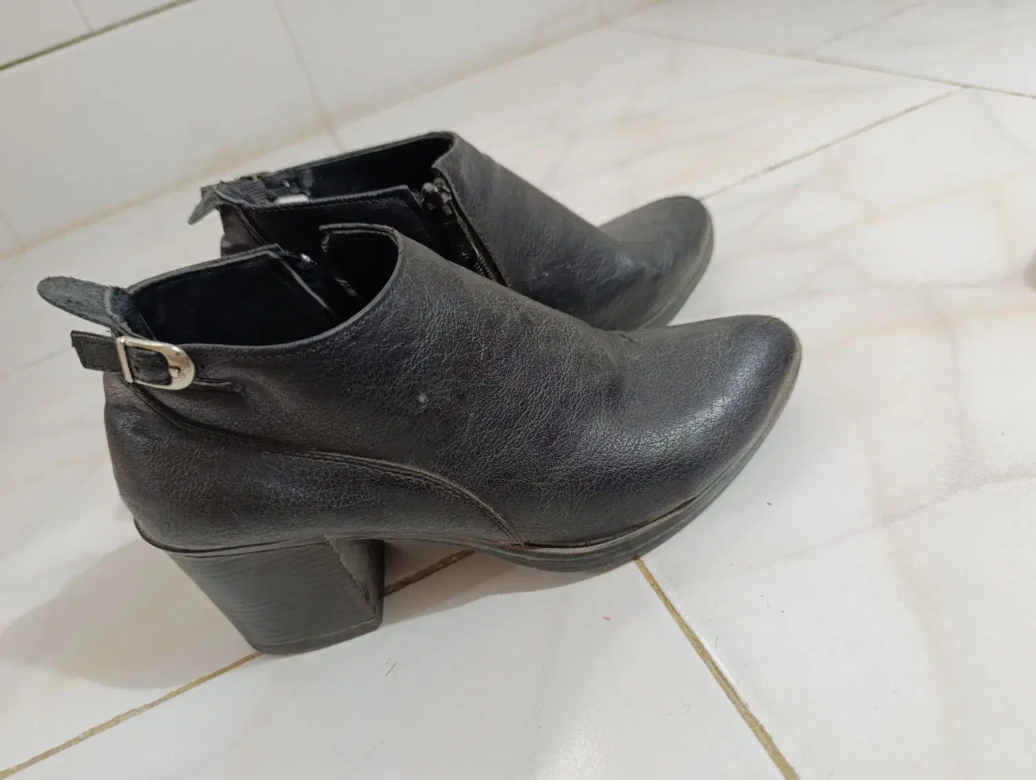 کفش زمستونی|کیف، کفش، کمربند|کاشان, زیدی|دیوار