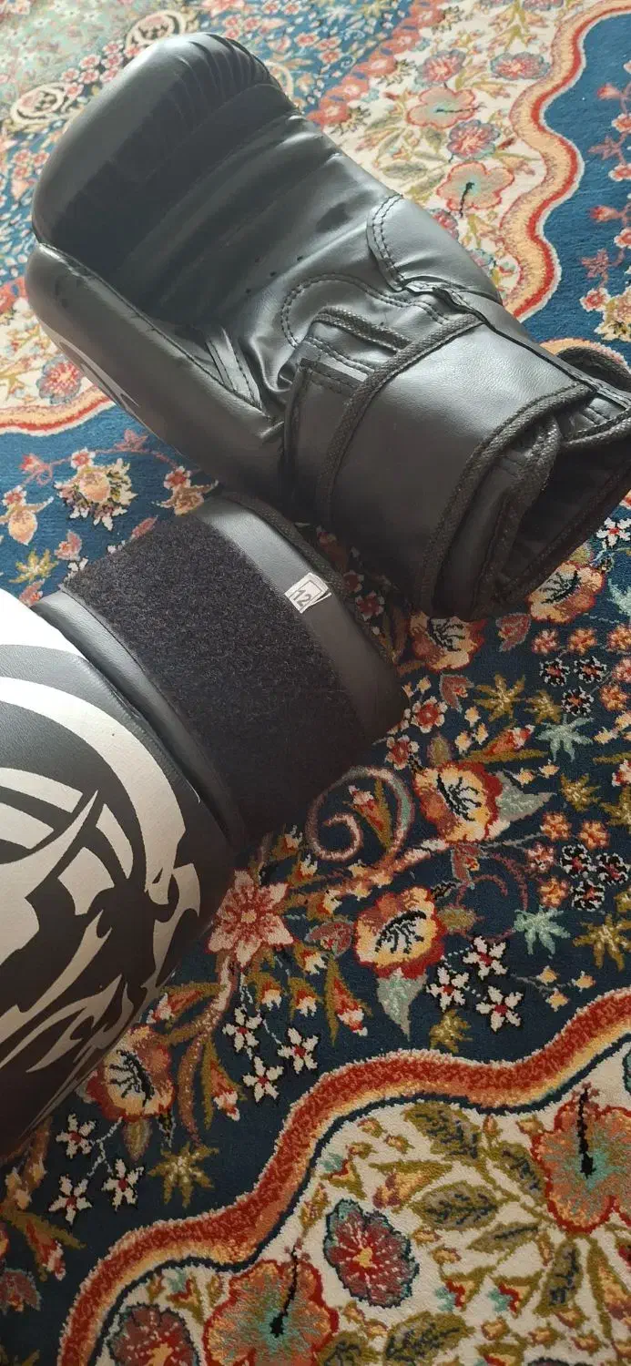 یک جفت دستکش بوکس|تجهیزات ورزشی|تهران, جوادیه تهرانپارس|دیوار