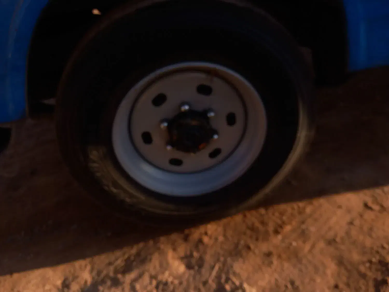 تعویض لاستیک رودوان دوهزار کار با جینیو کارکرده|قطعات یدکی و لوازم جانبی|شهرضا, |دیوار