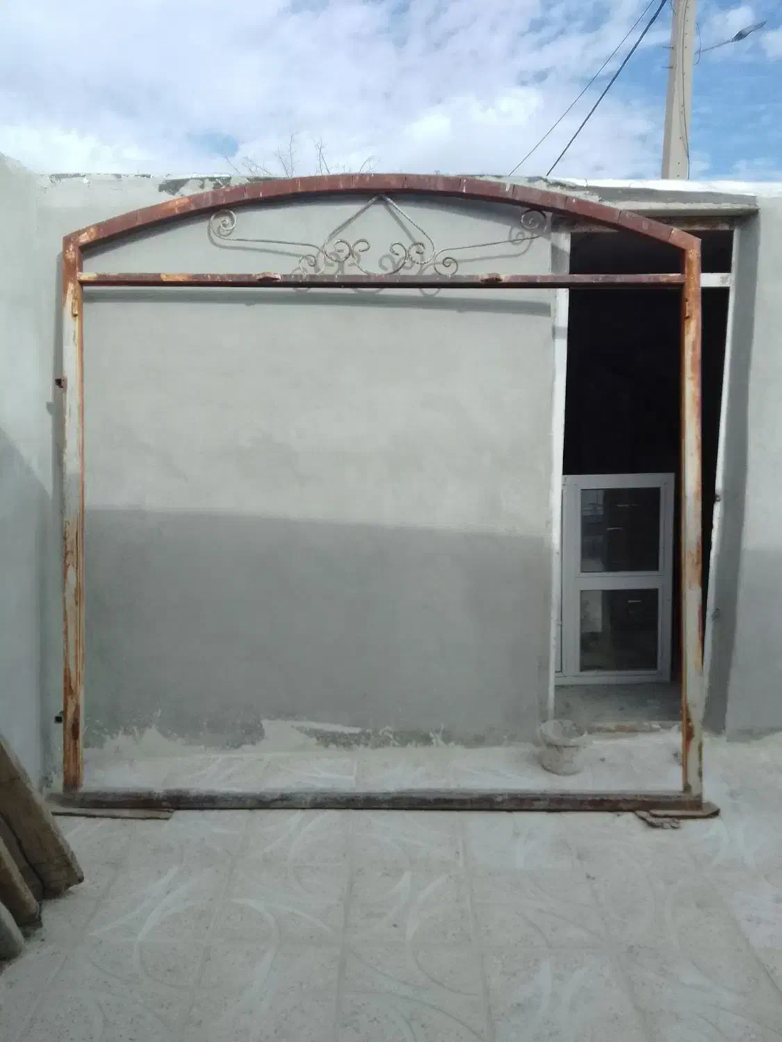 درب حیاط ماشین رو .بدون رنگ|مصالح و تجهیزات ساختمان|ماهیدشت, |دیوار