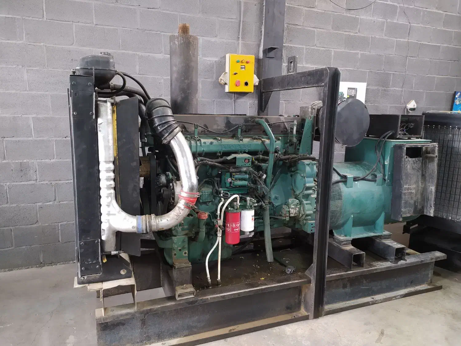 دیزل ژنرانور با برندها و توان های مختلف|ماشینآلات صنعتی|فومن, |دیوار