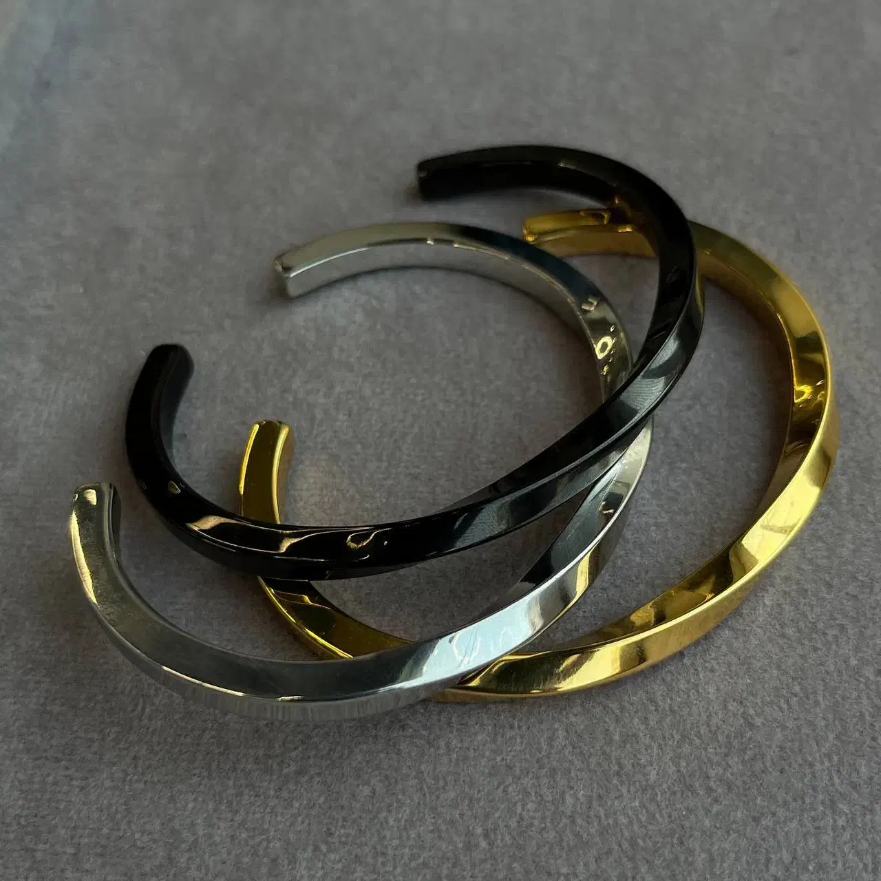 زیورآلات|بدلیجات|اندیشه, اندیشه فاز ۳|دیوار