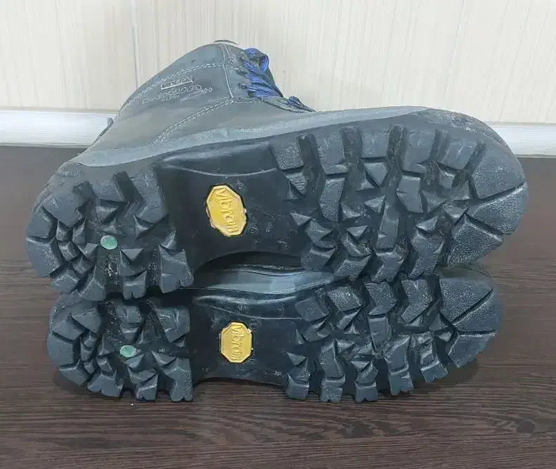 کفش کوهنوردی|کوهنوردی و کمپینگ|بافق, |دیوار