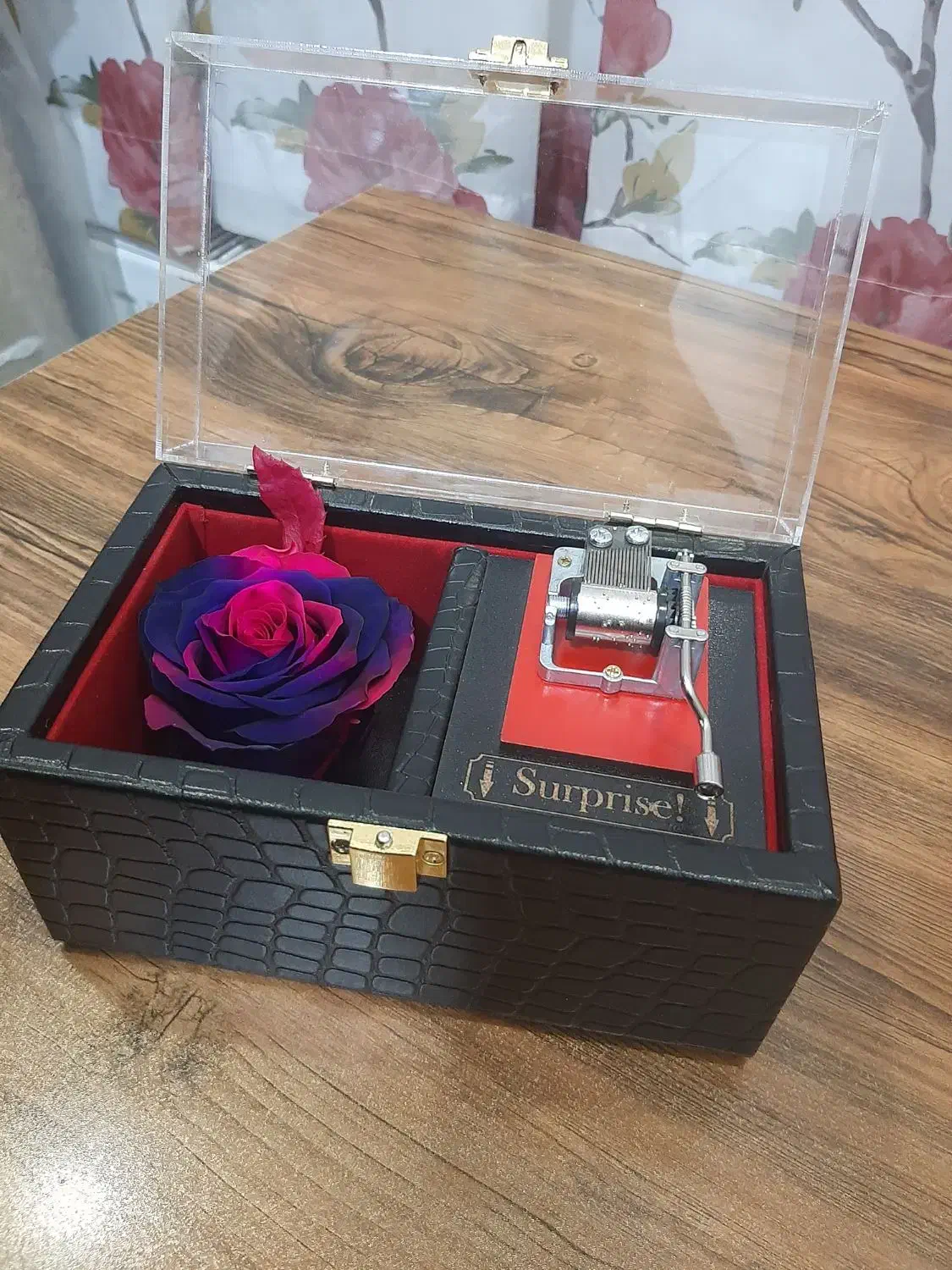 رز جاودان و باکس موزیکال|صنایع دستی و سایر لوازم تزئینی|تهران, افسریه جنوبی|دیوار