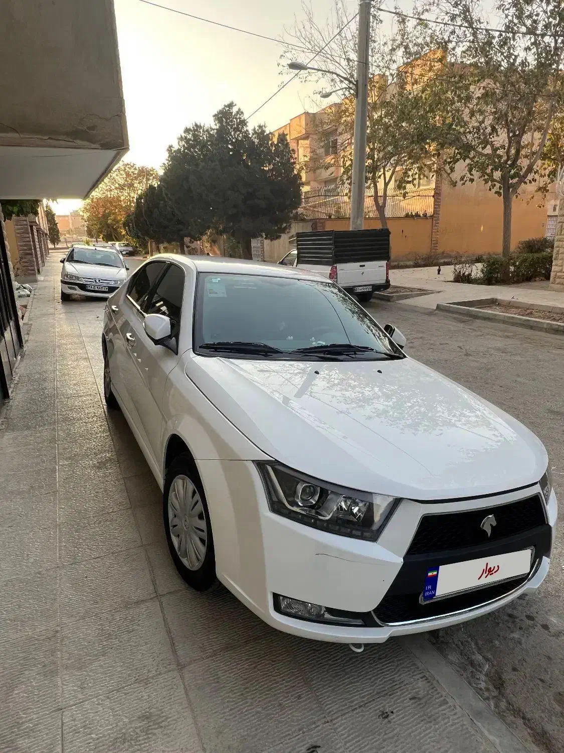 دنا پلاس پنج دنده|خودرو سواری و وانت|اصفهان, شهرک کوثر|دیوار