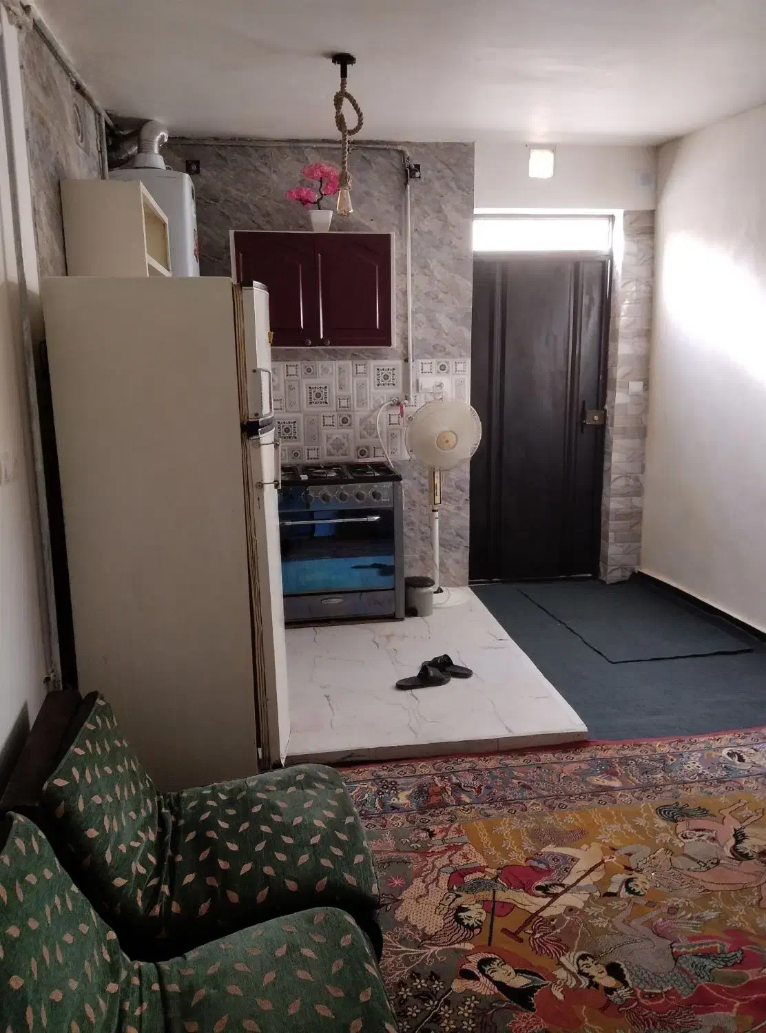 اجاره|اجارهٔ کوتاهمدت آپارتمان و سوئیت|شیراز, لب آب|دیوار