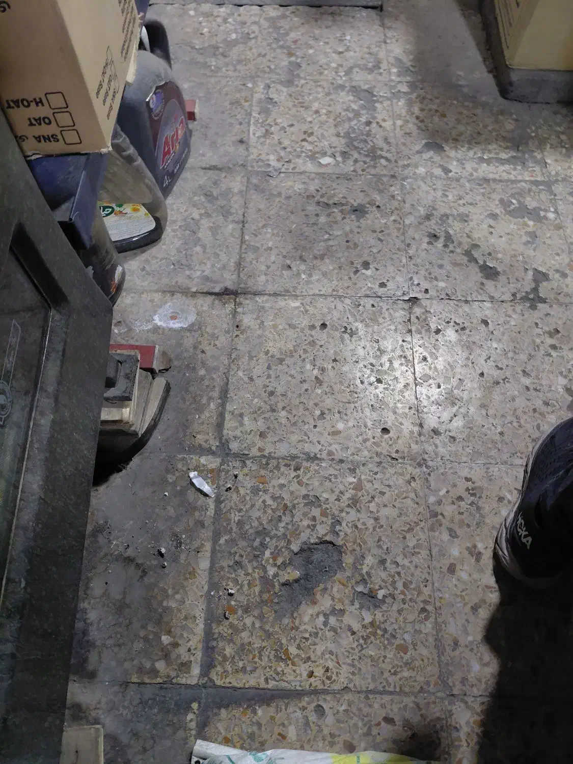 همکار ساندویچی|استخدام خدمات فروشگاه و رستوران|زنجان, |دیوار