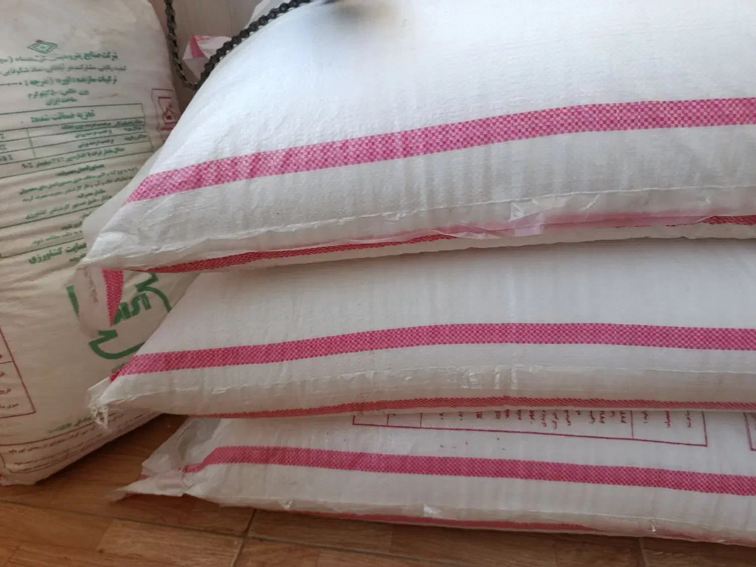 4عدد کود سفید|خدمات باغبانی و درختکاری|اسلامآباد غرب, |دیوار