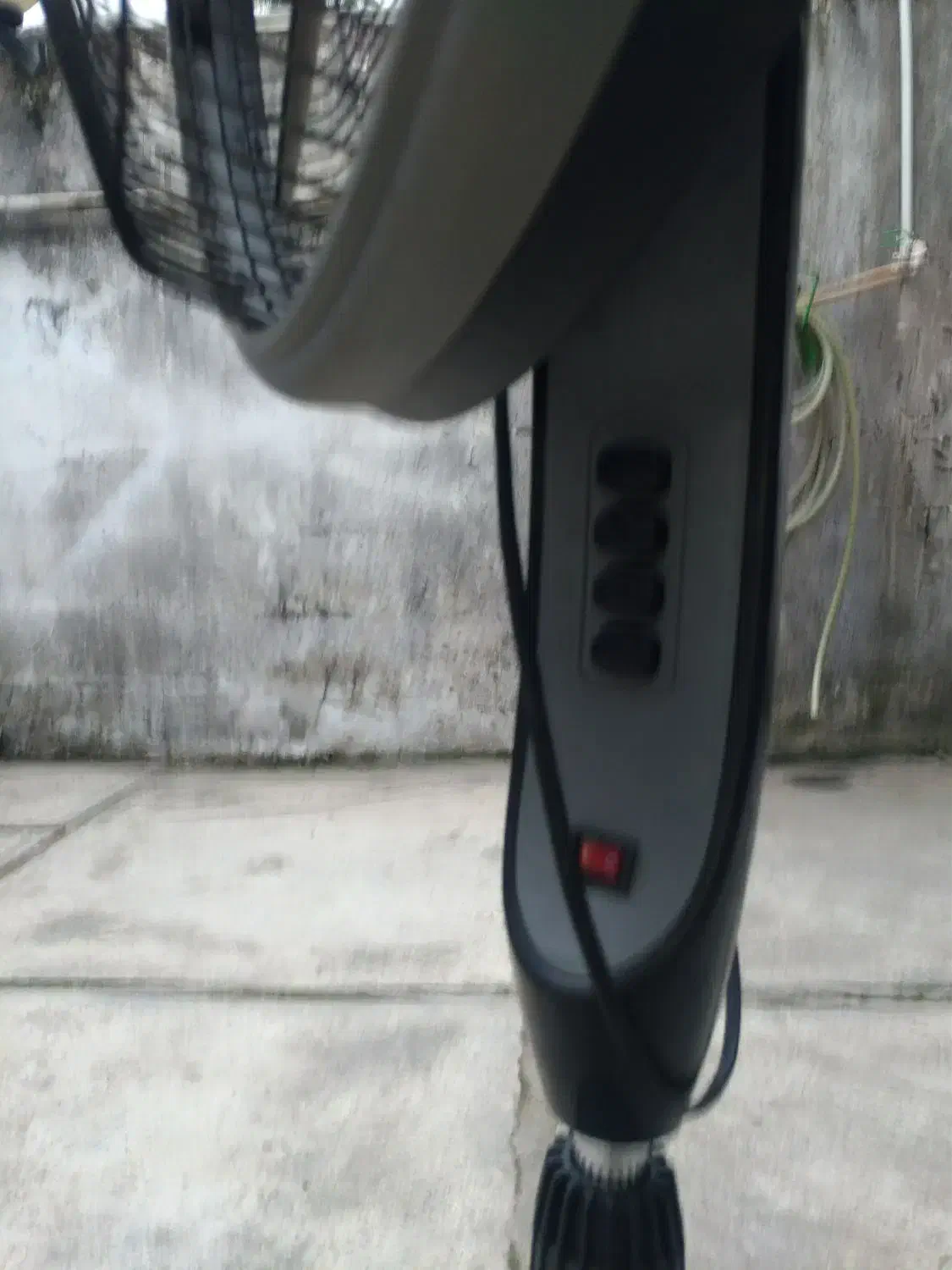 پنکه در حد نو واقعی|پنکه و تصفیه‌کنندهٔ هوا|نوشهر, |دیوار