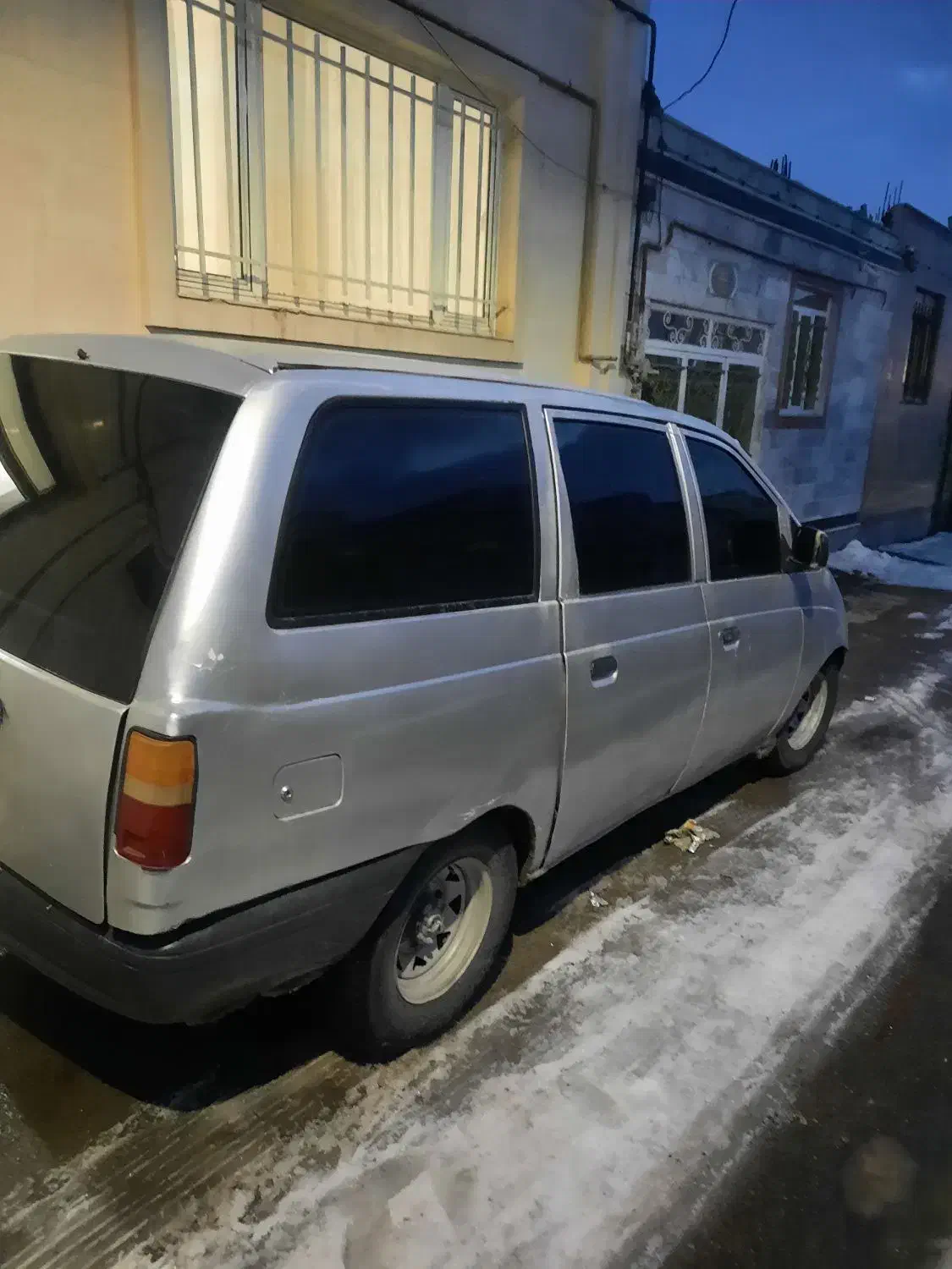 سواری ون کاروان|خودرو سواری و وانت|اسفراین, |دیوار