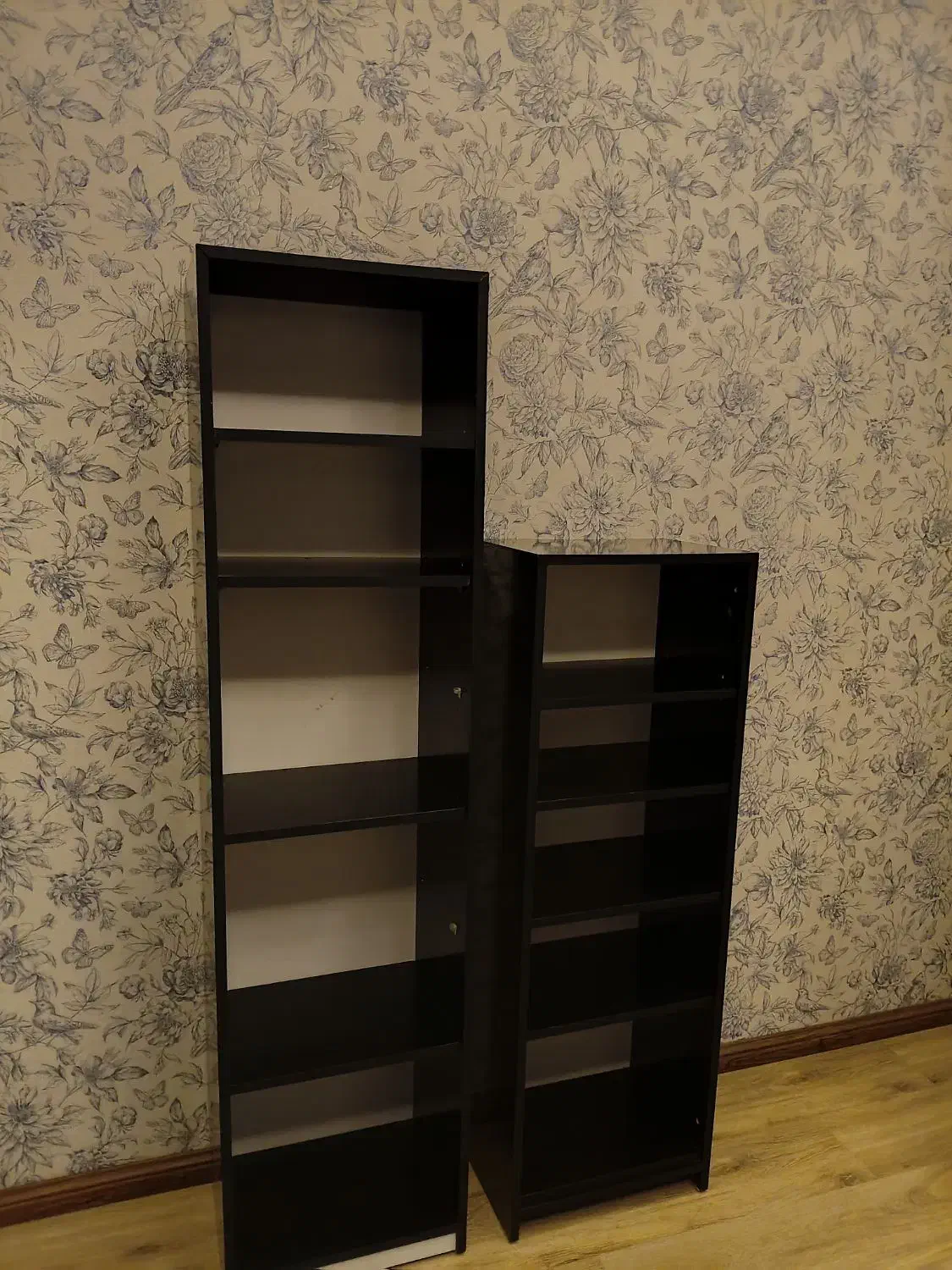 کتابخانه|کتابخانه، شلف، قفسههای دیواری|مشهد, هفت تیر (حافظ)|دیوار