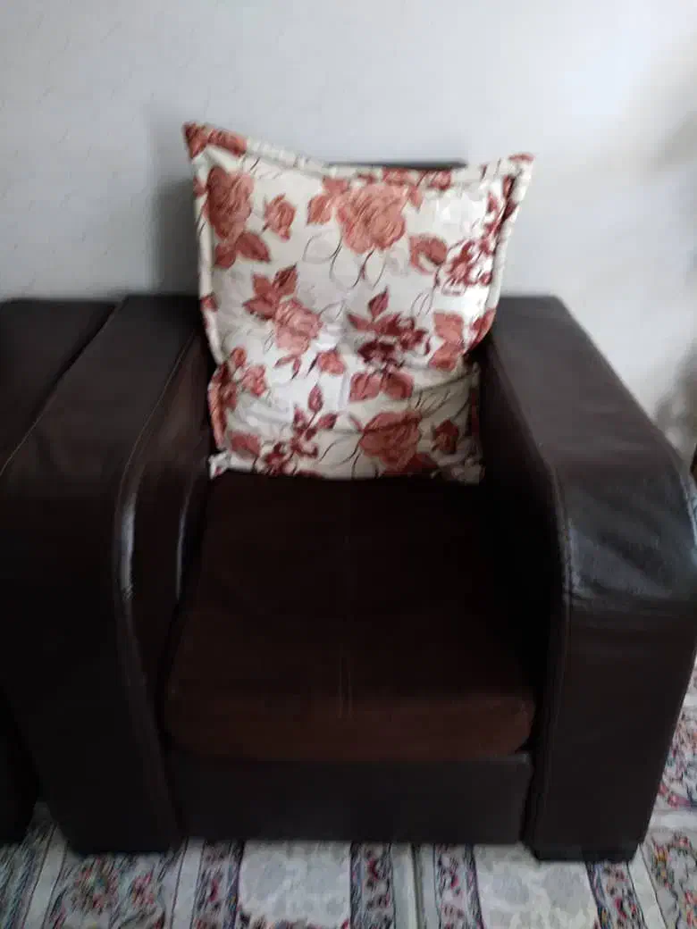 مبل دست دوم تمیز|مبلمان خانگی و میز عسلی|فولادشهر, مسکن مهر فولادشهر|دیوار