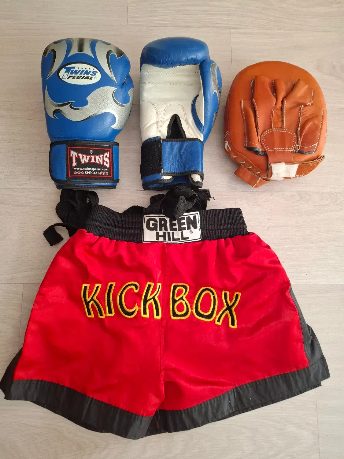 ست کیک بوکس Twins Special|تجهیزات ورزشی|کرج, فاز ۱ مهرشهر|دیوار