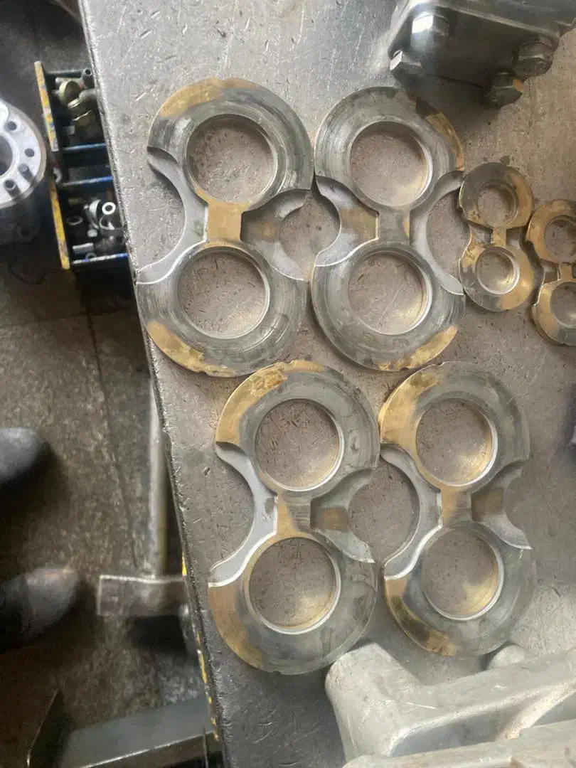 مرکز تخصصی پمپ هیدرولیک و شیرکنترل|ماشین‌آلات صنعتی|مشهد, رده|دیوار