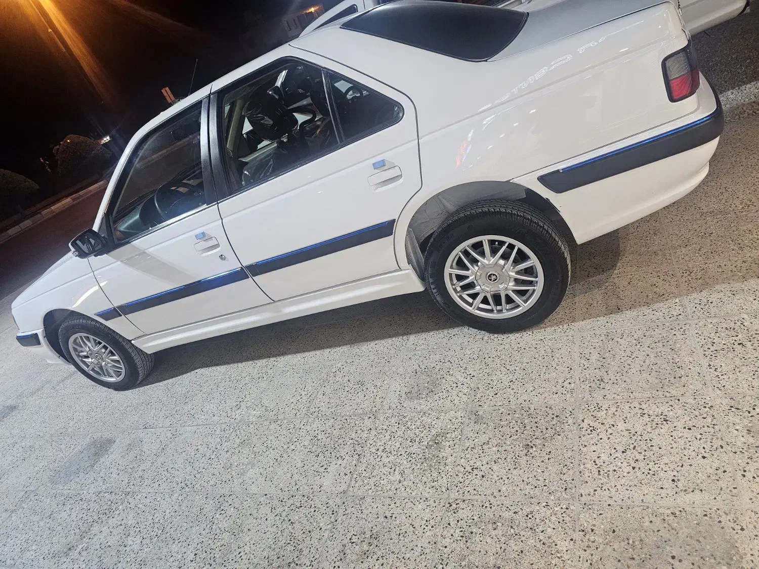 ماشین درحد|خودرو سواری و وانت|شیراز, شهرک ولیعصر|دیوار