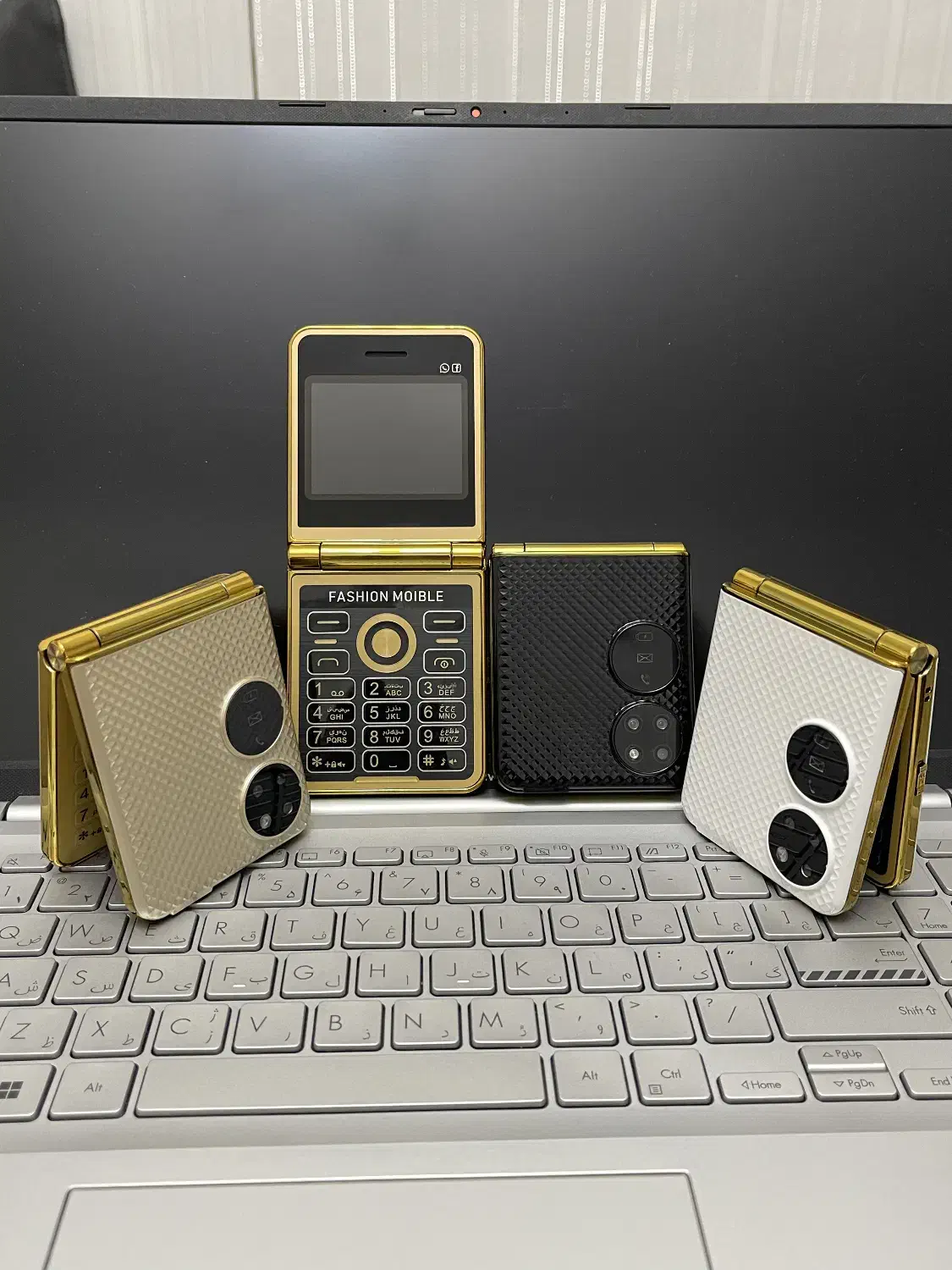 گوشی موبایل 4 چهار سیمکارت تاشو خاص شیک جذاب کمیاب|موبایل|تهران, جمالزاده|دیوار