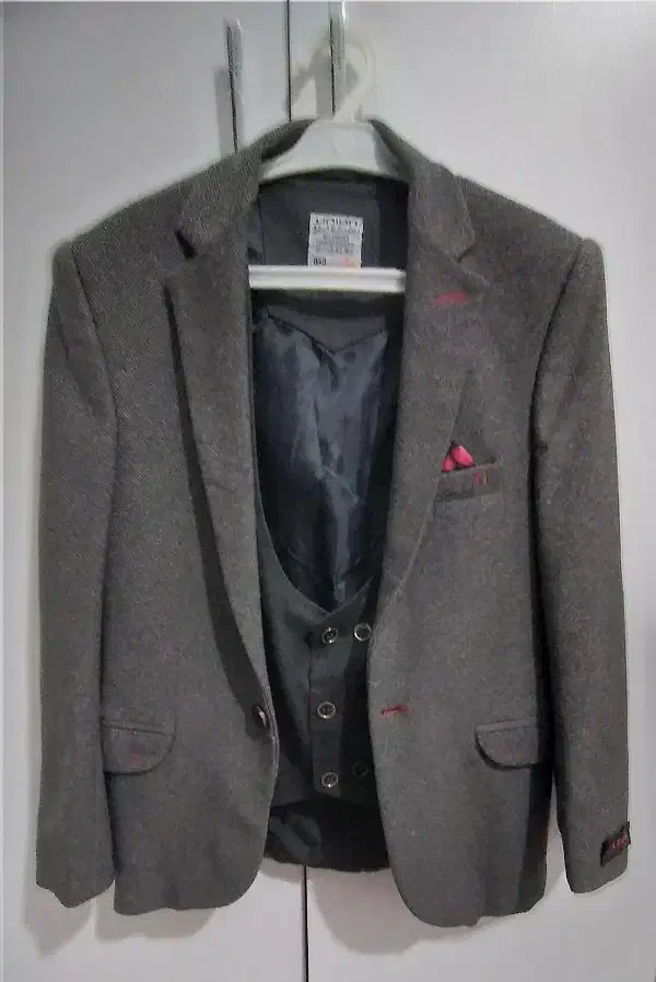 کت و شلوار|لباس|دورود, |دیوار