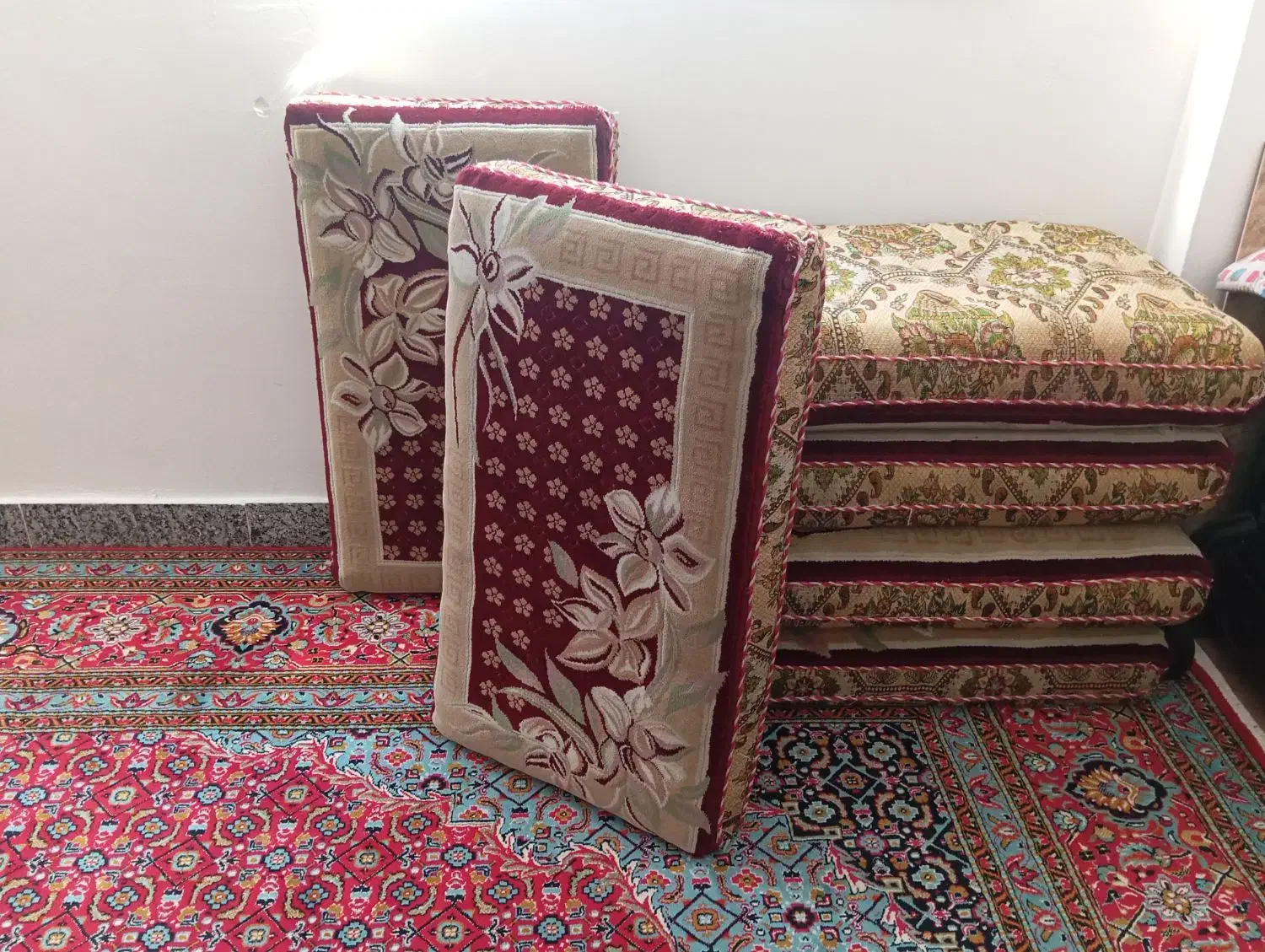 پشتی|پشتی|قروه, |دیوار