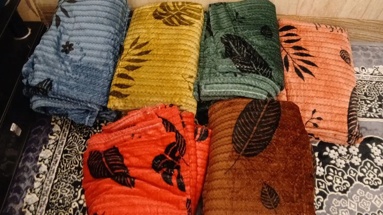 پتوهای مسافرتی وفرشینه|رختخواب، بالش، پتو|هندیجان, |دیوار