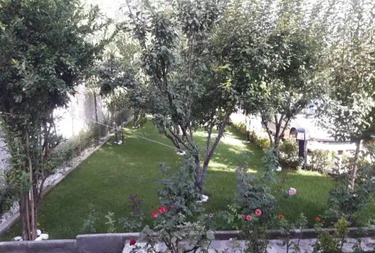 ۱۱۰۰ متر زمین ۷۰۰ متر بنا با حیاط بزرگ مشجر|اجارهٔ خانه و ویلا|تهران, زعفرانیه|دیوار