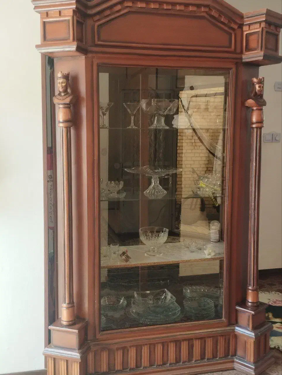 گنجه قدیمی|بوفه، ویترین، کنسول|گلبهار, شهر جدید گلبهار|دیوار