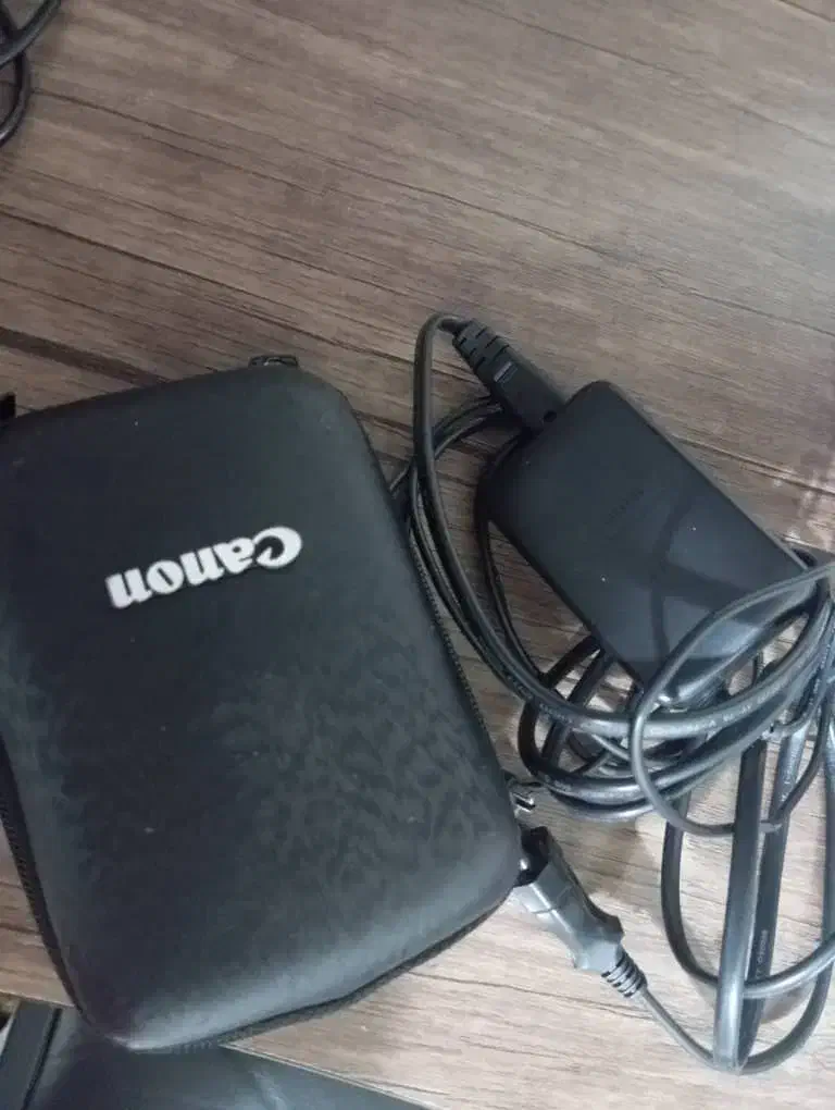 کیف و آداپتور دوربین|دوربین عکاسی و فیلمبرداری|تهران, شهرک ولیعصر جنوبی|دیوار